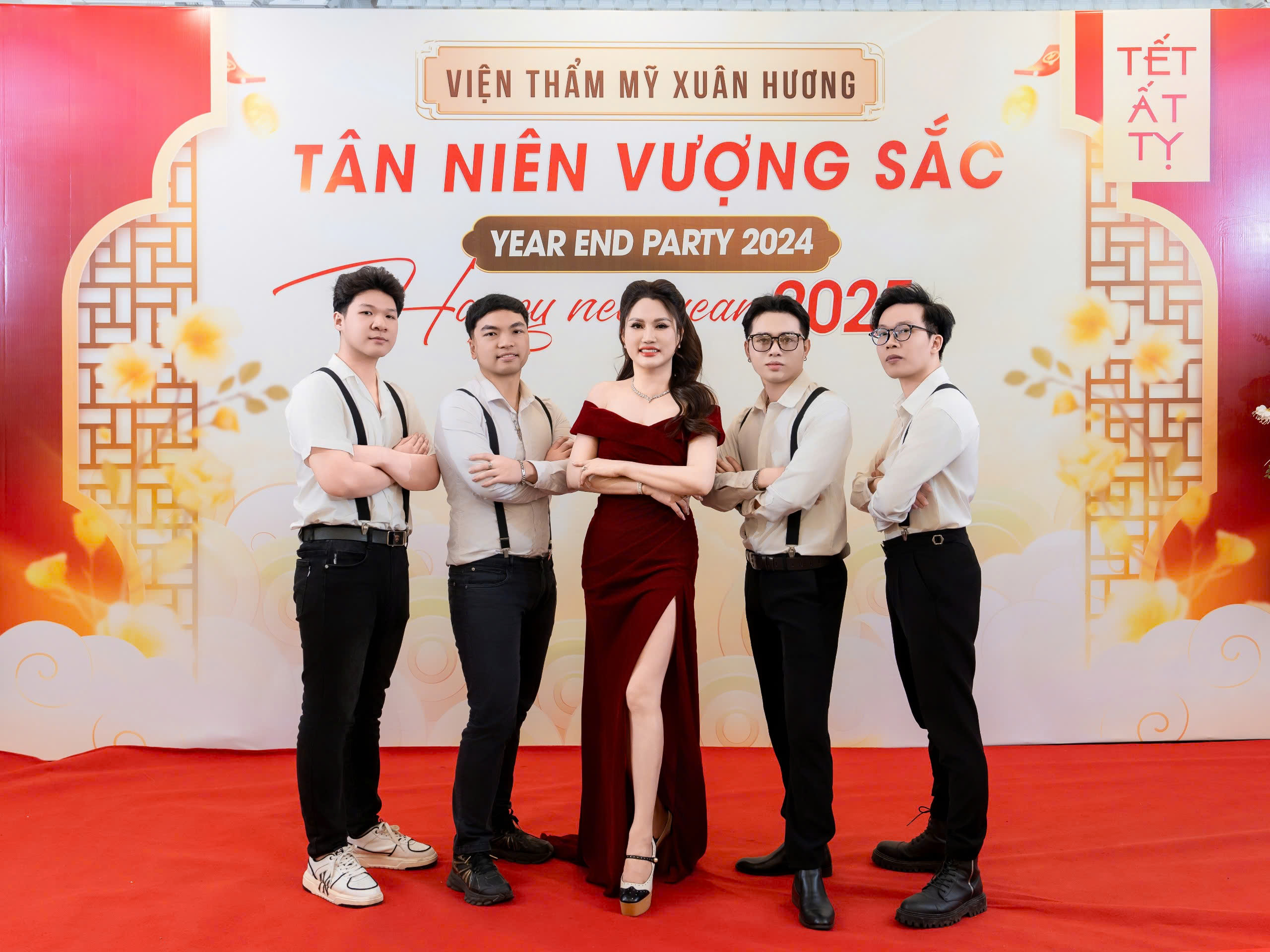 tiệc tất niên viện thẩm mỹ xuân hương