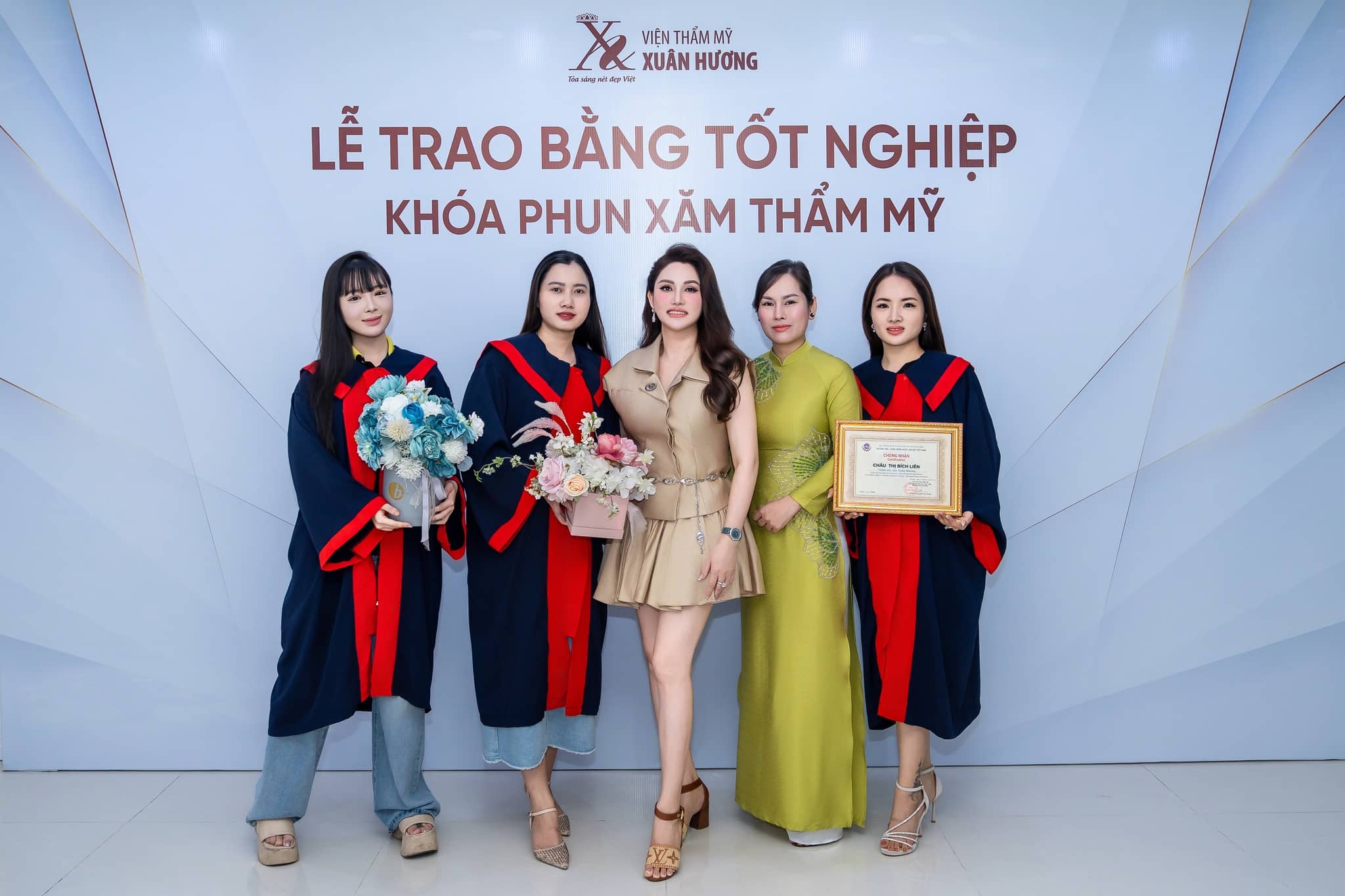 Lễ Tốt Nghiệp Khóa Học Phun Xăm Thẩm Mỹ