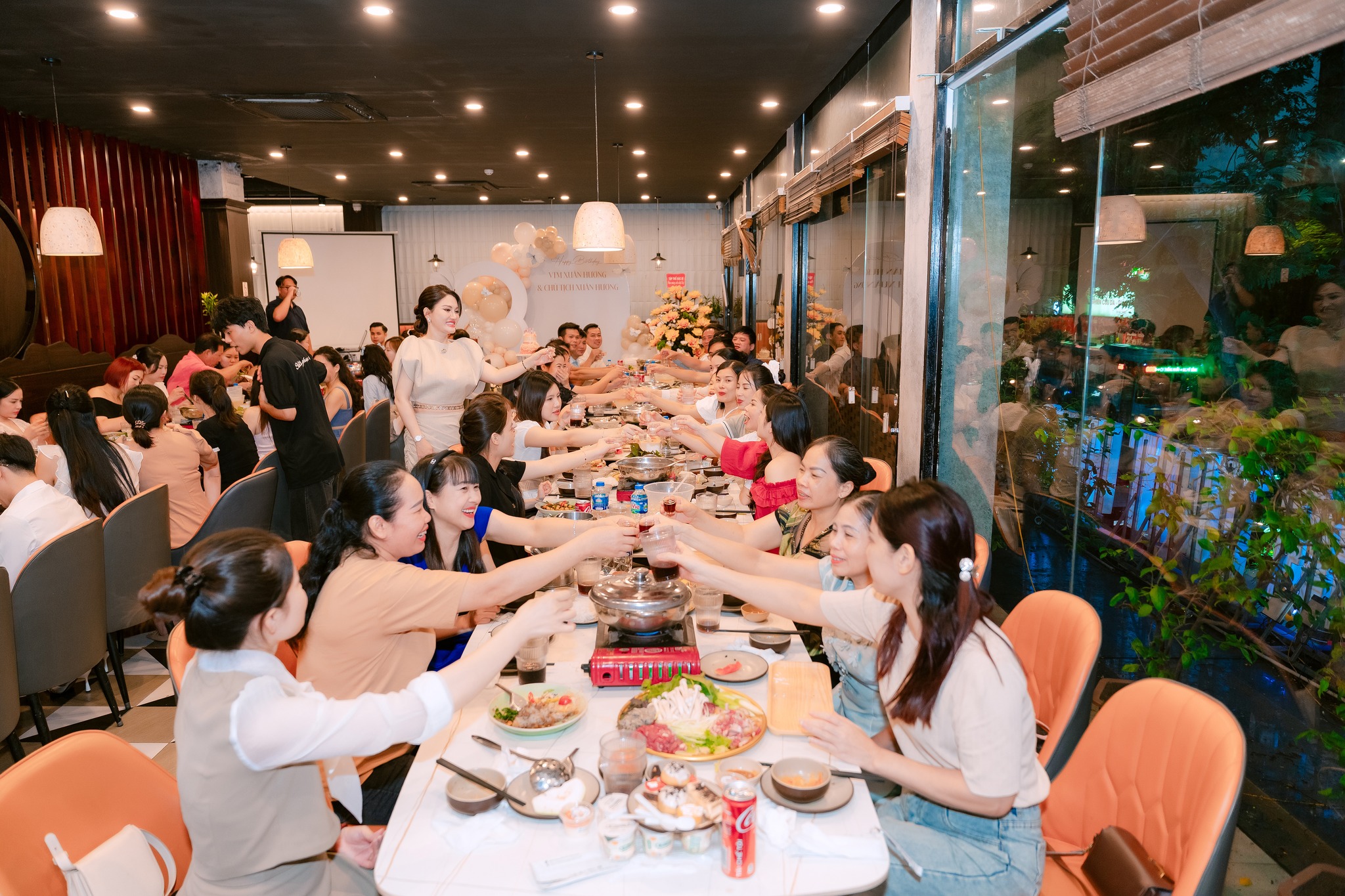 sinh nhật công ty và chủ tịch Xuân Hương tháng 09