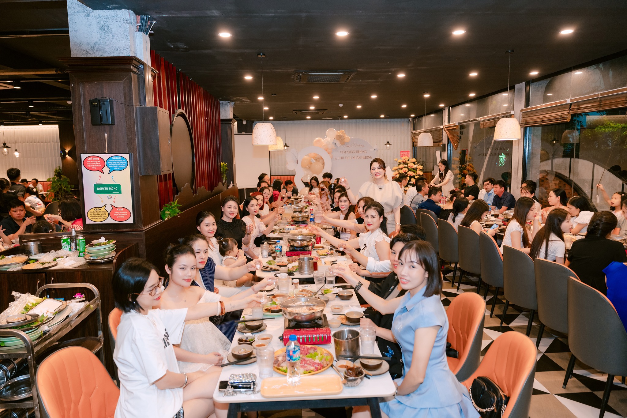 sinh nhật công ty và chủ tịch Xuân Hương tháng 09