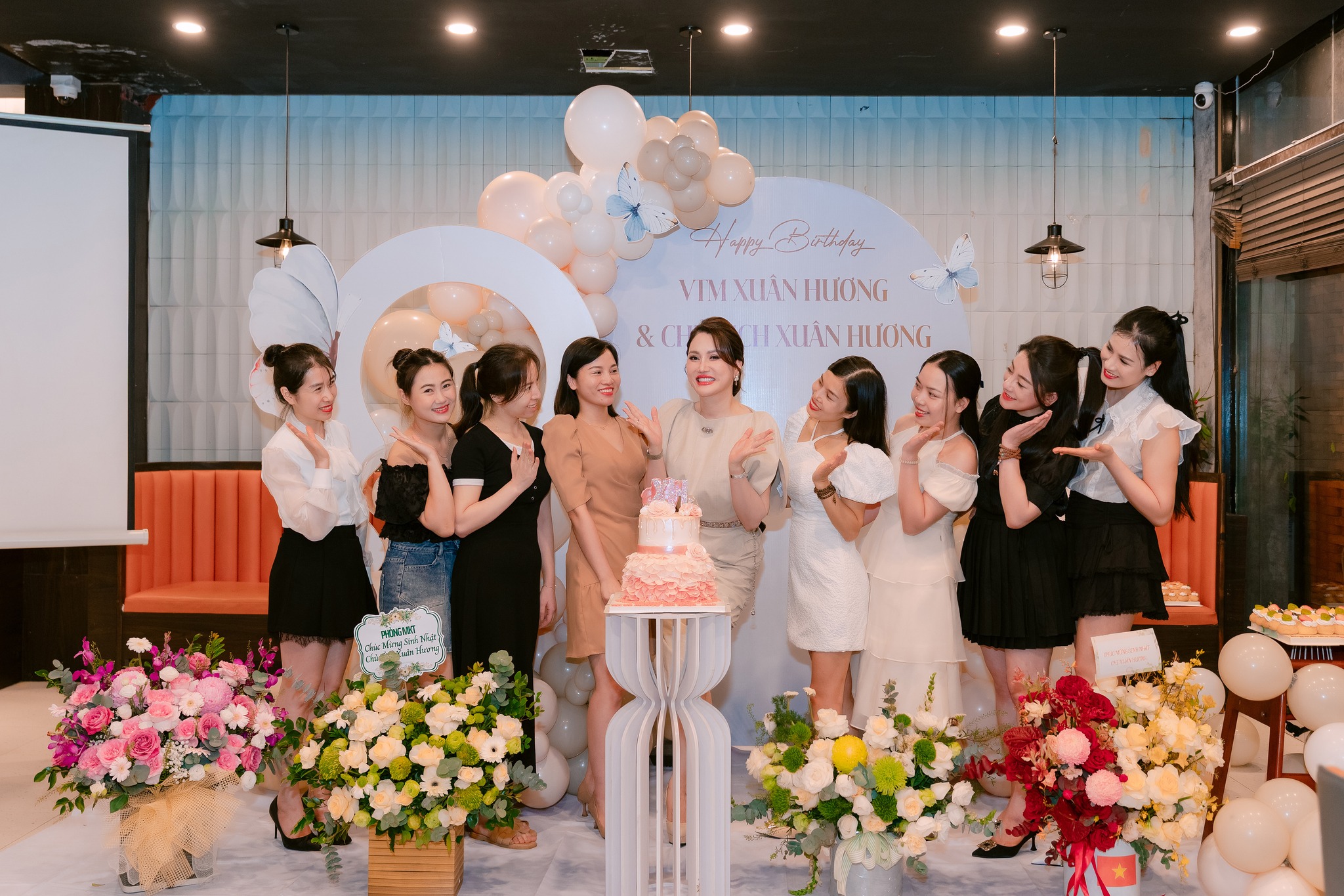 sinh nhật công ty và chủ tịch Xuân Hương tháng 09