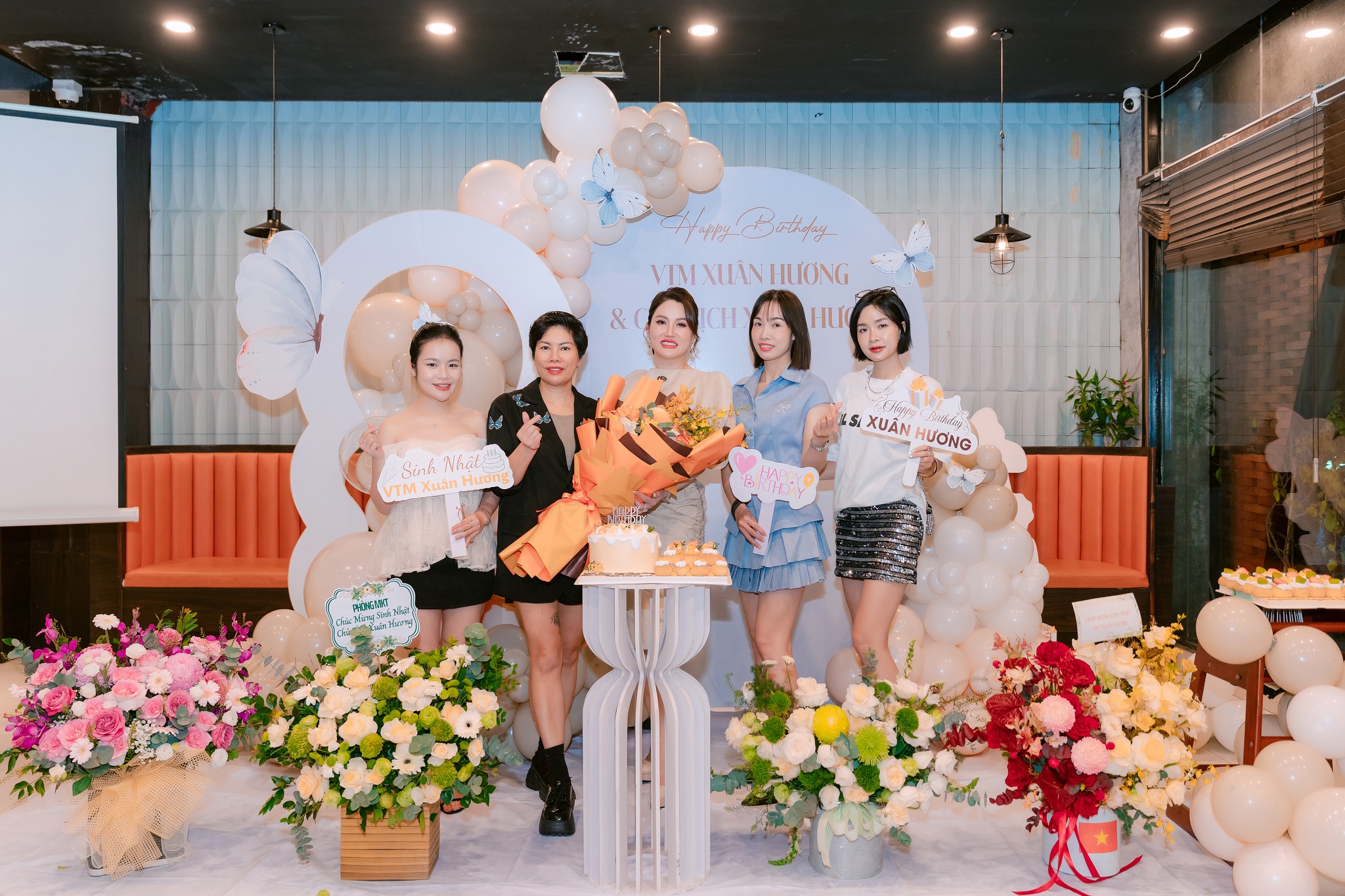 sinh nhật công ty và chủ tịch Xuân Hương tháng 09