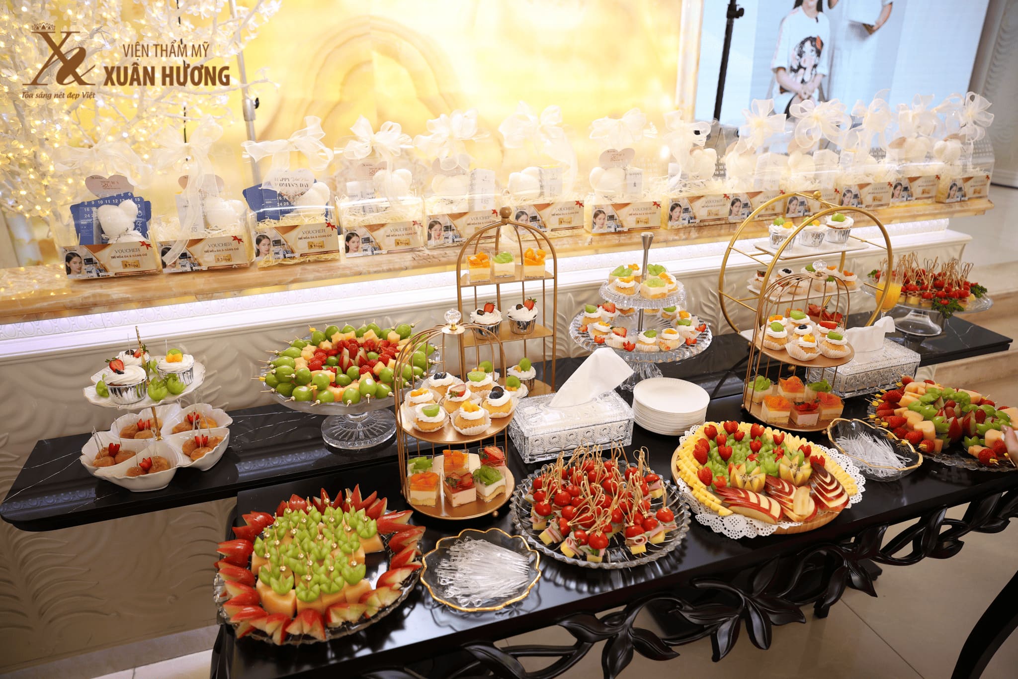Viện Thẩm Mỹ Xuân Hương Mừng 20/10 Viện Thẩm Mỹ Xuân Hương Mừng 20/10