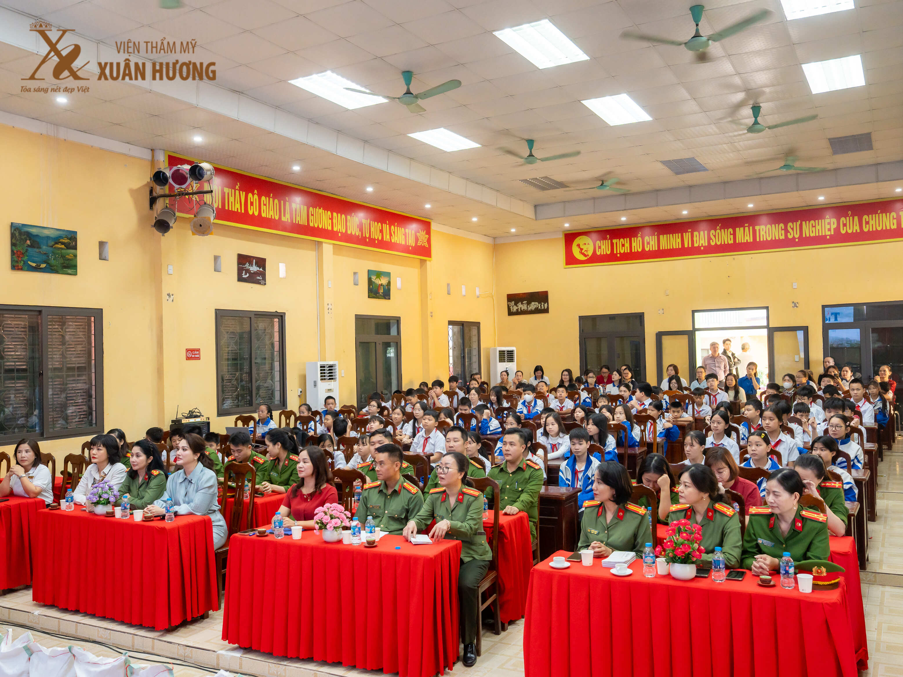 chuyến từ thiện tại Thái Nguyên khắc phục bão lũ chuyến từ thiện tại Thái Nguyên khắc phục bão lũ