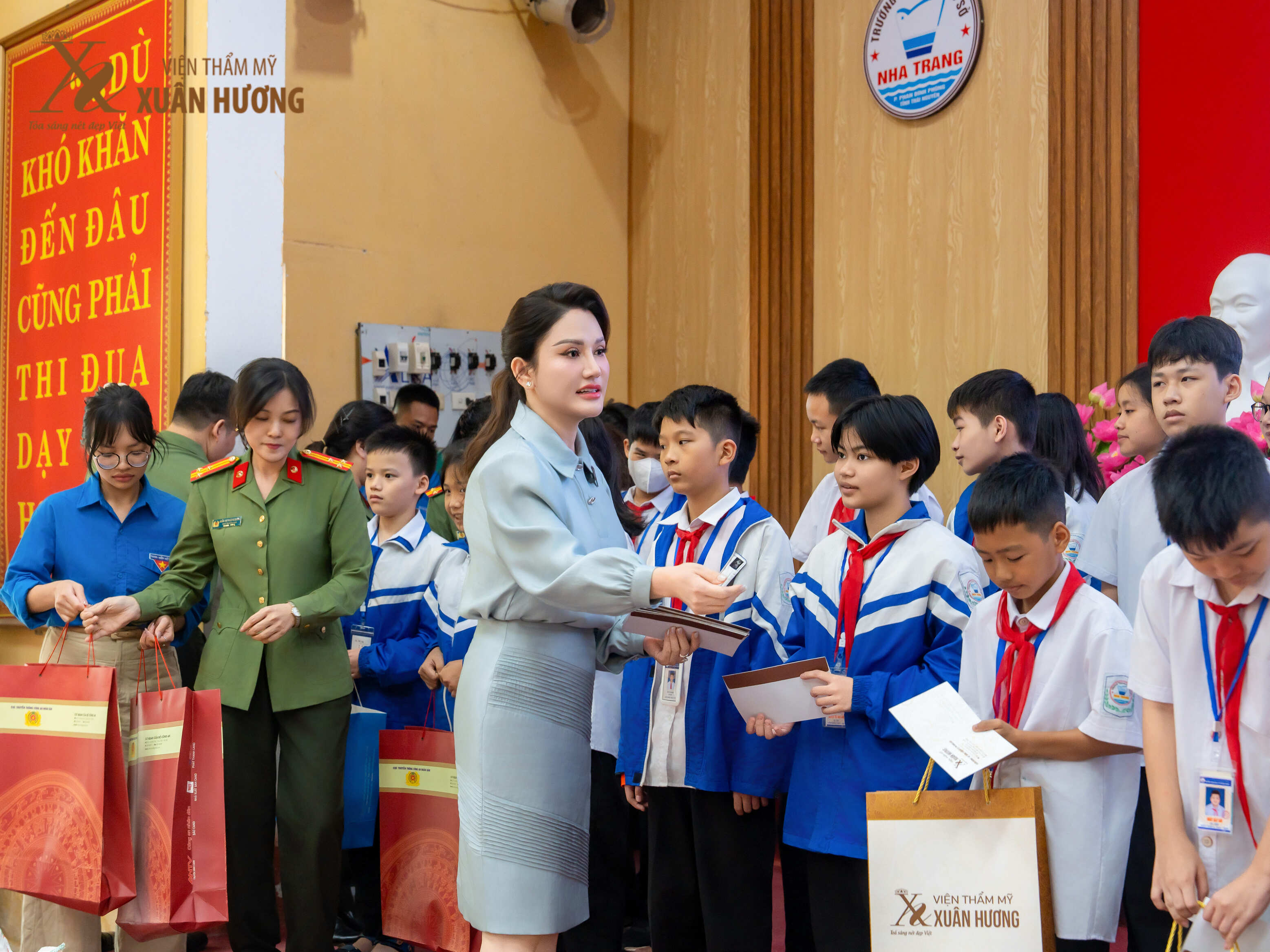 chuyến từ thiện tại Thái Nguyên khắc phục bão lũ chuyến từ thiện tại Thái Nguyên khắc phục bão lũ