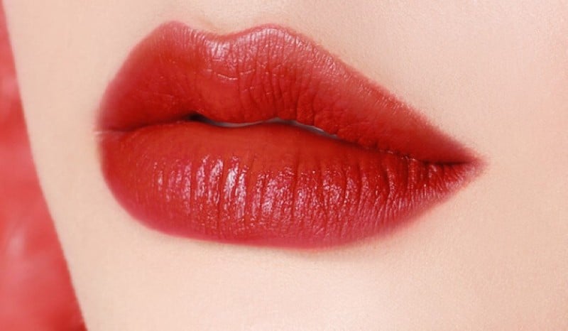 môi màu đỏ ruby