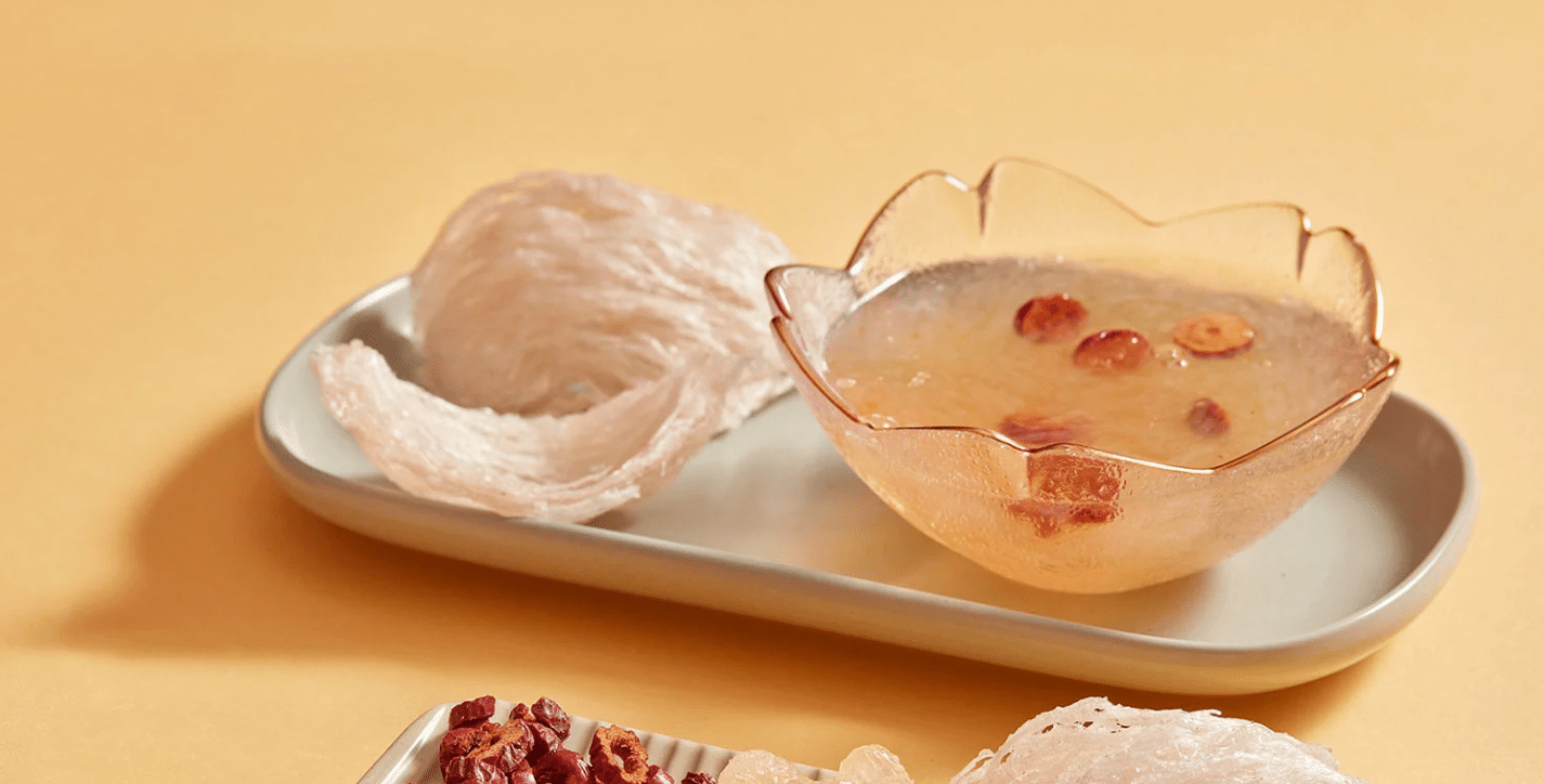 ăn yến sau khi nâng mũi