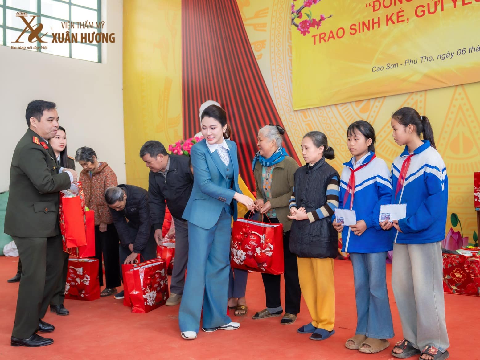 viện thẩm mỹ xuân hương trong chuyến thiện nguyện Đông Ấm Vùng Cao