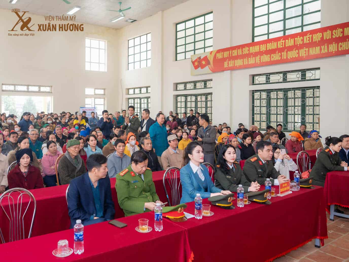 viện thẩm mỹ xuân hương trong chuyến thiện nguyện Đông Ấm Vùng Cao