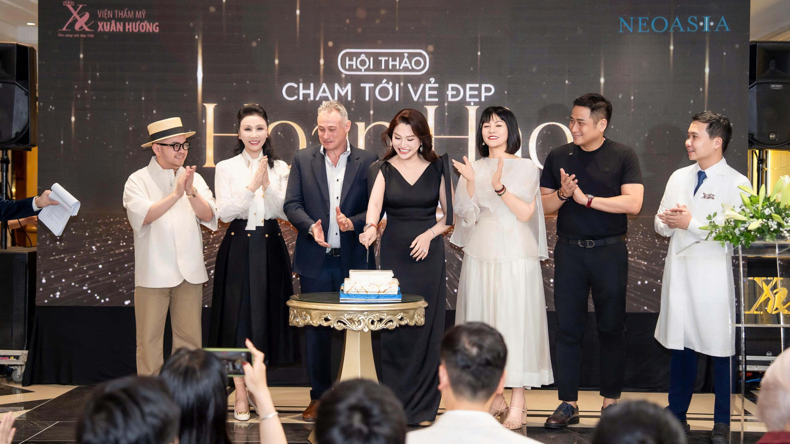 Chạm Tới Vẻ Đẹp Hoàn Hảo – Perfect Beauty